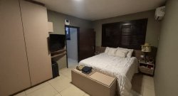 Casa com 05 dormitórios, sendo 02 suítes no bairro Jardim Mauá 
