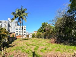 Terreno com 884m² no bairro Rio Branco 