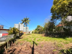 Terreno com 884m² no bairro Rio Branco 