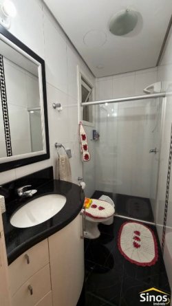 Apartamento com 03 dormitórios no Edifício Agatha 