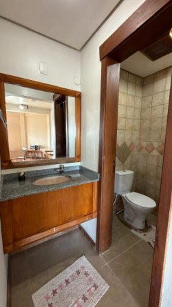 Apartamento com 03 dormitórios no Edifício Agatha 