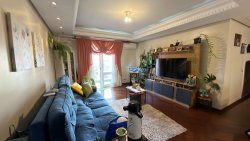Apartamento com 03 dormitórios no Edifício Agatha 