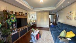 Apartamento com 03 dormitórios no Edifício Agatha 