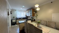 Apartamento com 03 dormitórios no Edifício Agatha 