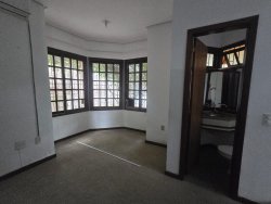 Casa com 03 suítes no Bairro Pinheiro 