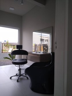 Casa com 02 dormitórios no bairro Capão Novo 