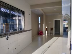 Casa com 02 dormitórios no bairro Capão Novo 