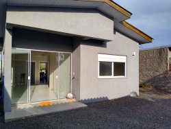 Casa com 02 dormitórios no bairro Capão Novo 
