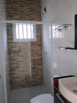 Casa com 02 dormitórios no bairro Capão Novo 