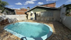 Casa com 02 dormitórios no bairro Lomba Grande 