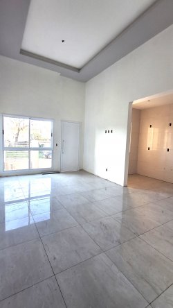 Casa com 03 dormitórios no bairro Feitoria 