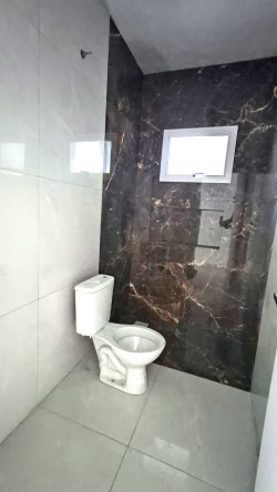 Casa com 03 dormitórios no bairro Feitoria 