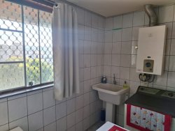 Apartamento com 02 dormitórios, sendo 01 suíte no Edifício Solar da Visconde 