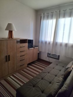 Apartamento com 02 dormitórios, sendo 01 suíte no Edifício Solar da Visconde 