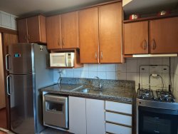 Apartamento com 02 dormitórios, sendo 01 suíte no Edifício Solar da Visconde 