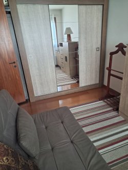 Apartamento com 02 dormitórios, sendo 01 suíte no Edifício Solar da Visconde 
