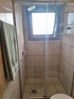 Apartamento com 02 dormitórios, sendo 01 suíte no Edifício Solar da Visconde 