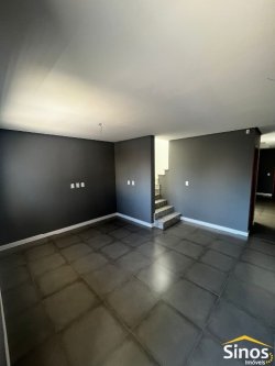 Casa com 03 dormitórios no bairro Jardim das Acácias 