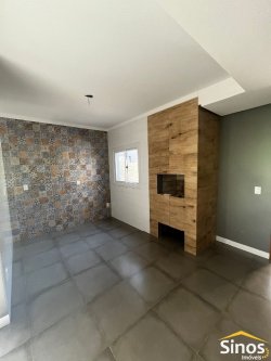 Casa com 03 dormitórios no bairro Jardim das Acácias 