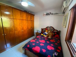 Sobrado com 03 dormitórios  no bairro Jardim Mauá  