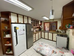Sobrado com 03 dormitórios  no bairro Jardim Mauá  