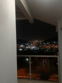 Sobrado com 03 dormitórios sendo 01 suíte no bairro São José 