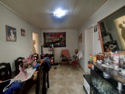 Casa com 04 dormitórios no bairro Jardim Mauá 