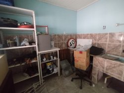 Casa com 04 dormitórios no bairro Jardim Mauá 