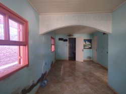 Casa com 04 dormitórios no bairro Jardim Mauá 