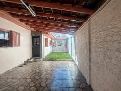 Casa com 04 dormitórios no bairro Jardim Mauá 