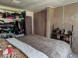 Casa com 01 dormitório no bairro Feitoria 