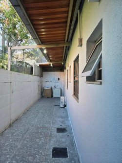 Imóvel residencial com 8 apartamentos ao lado do Campus II Feevale 