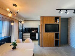 Apartamento com 02 dormitórios, sendo 01 dormitório transformado em closet no Residencial Bento Gonçalves 