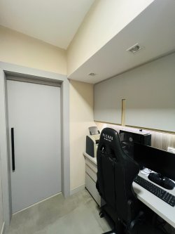 Apartamento com 02 dormitórios, sendo 01 dormitório transformado em closet no Residencial Bento Gonçalves 