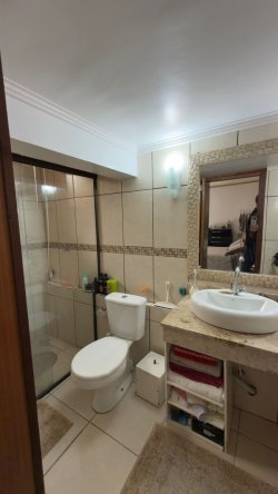 Casa com 03 dormitórios, sendo 02 suítes no bairro Jardim Mauá 