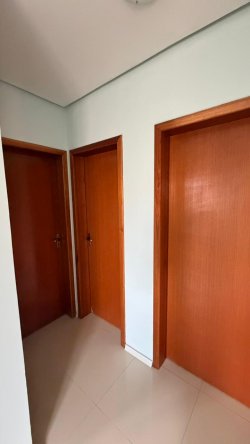Casa plana com 03 dormitórios no bairro Arroio da Manteiga 