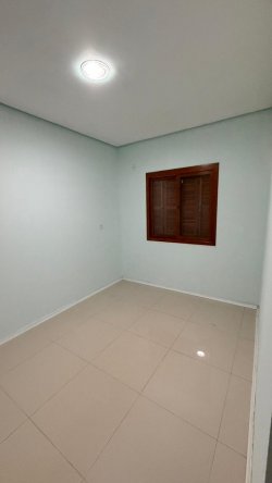Casa plana com 03 dormitórios no bairro Arroio da Manteiga 