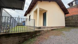 Casa plana com 03 dormitórios no bairro Arroio da Manteiga 