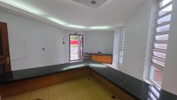 Sala comercial com 326m² no bairro Hamburgo Velho 