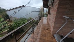 Sítio de 4 hectares com casa de 03 dormitórios no bairro Morro do Macaco Branco 