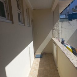 Apartamento com 01 dormitório no Centro  