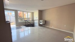 Casa com 03 dormitórios no bairro Jardim das Acácias  