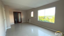 Casa com 03 dormitórios no bairro Jardim das Acácias  