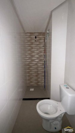 Casa com 03 dormitórios no bairro Jardim das Acácias  