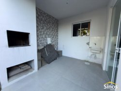 Casa com 03 dormitórios no bairro Jardim das Acácias  