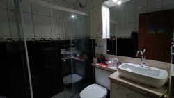 Casa com 03 dormitórios, sendo 01 suíte no bairro Rondônia  