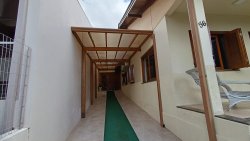 Casa com 03 dormitórios, sendo 01 suíte no bairro Rondônia  