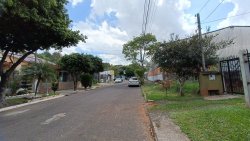 Casa com 03 dormitórios, sendo 01 suíte no bairro Rondônia  