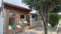 Casa com 03 dormitórios, sendo 01 suíte no bairro Rondônia  