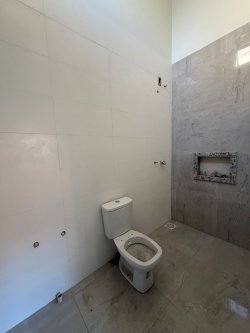 Casa com 03 suítes no bairro Campestre 